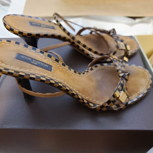 Louis Vuitton Heels - Picture 2 of 3